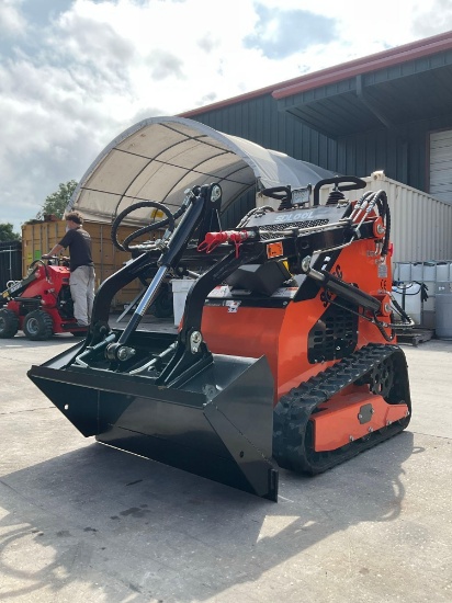 UNUSED 2026 SDLOOL STAND ON SKID STEER LOADER MODEL 36C, GAS POWERED, ELECTRIC START, RUBBER TRAC...