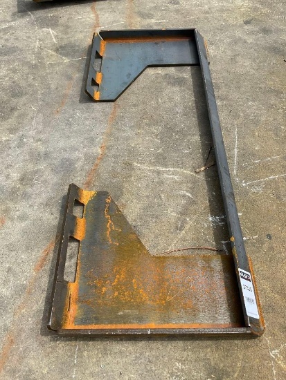 UNUSED 2026 WOLVERINE QMP1-16-10 CUT OUT QUICK ATTACH MOUNT PLATE, APPROX 45in W