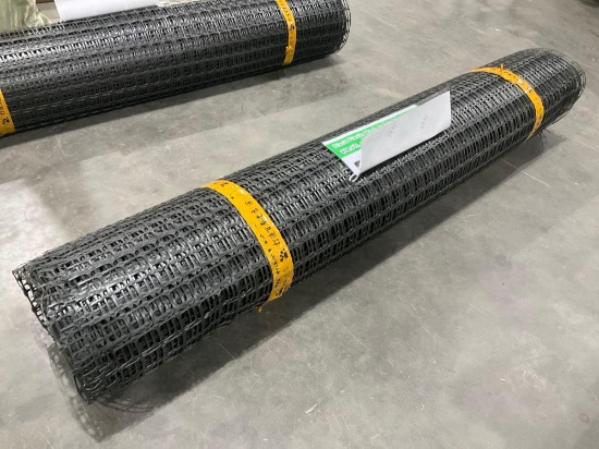 UNUSED PLASTIC MESH SAFETY FENCING ROLL; APPROX 5 FT X 164 FT L