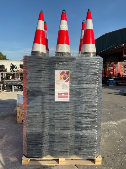 ( 1 ) PALLET OF UNUSED REFLECTIVE SAFETY TRAFFIC CONES TYPE TSC, APPROX 250PCS, APPROX 28 in T EACH