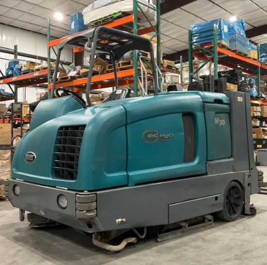 Tennant M30 Ride On Sweeper Scrubber Modelm30; Lp Powered;