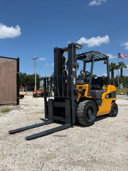CATERPILLAR FORKLIFT MODEL P6000, DIESEL, APPROX MAX CAPACITY 6000LBS, APPROX MAX HEIGHT 186, TILT,