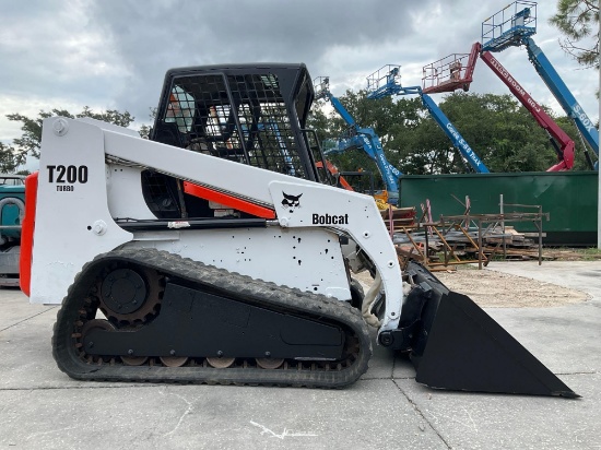 BOBCAT SKID STEER MODEL T200, DIESEL, RUBBER TRACKS, RUNS & OPERATES