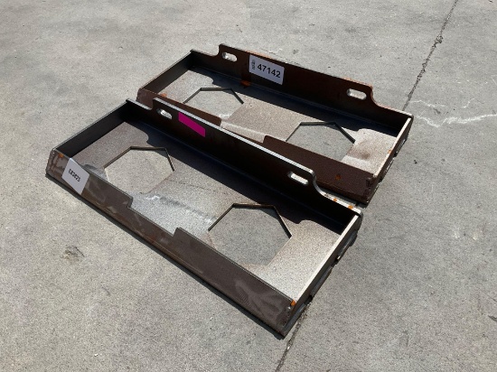 ( 2 ) DINGO SKID STEER MOUNT PLATE; APPROX 25 IN