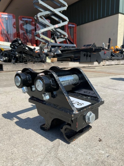 ( 1 ) UNUSED QUICK COUPLER ATTACHMENT FOR EXCAVATOR, FITS 1-2TON EXCAVATOR