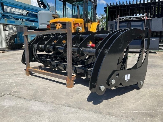 ( 1 ) UNUSED 2026 CURVED LOG GRAPPLE ATTACHMENT MODEL CLG72 FOR SKID STEER, APPROX WORKING WIDTH 72