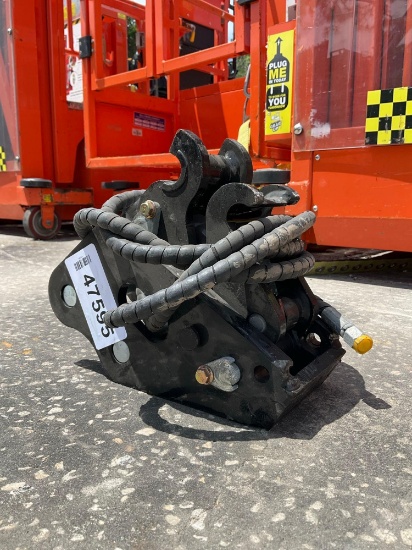 ( 1 ) UNUSED QUICK COUPLER ATTACHMENT FOR EXCAVATOR, FITS 1-2TON EXCAVATOR