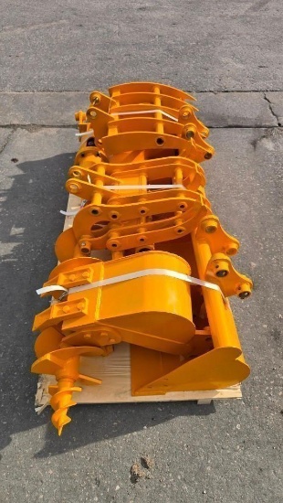 UNUSED 2026 CAT 301 EXCAVATOR ATTACHMENT SET WHICH INCLUDES ( 1 ) BUCKET WITH TEETH ( 1 ) QUICK H...