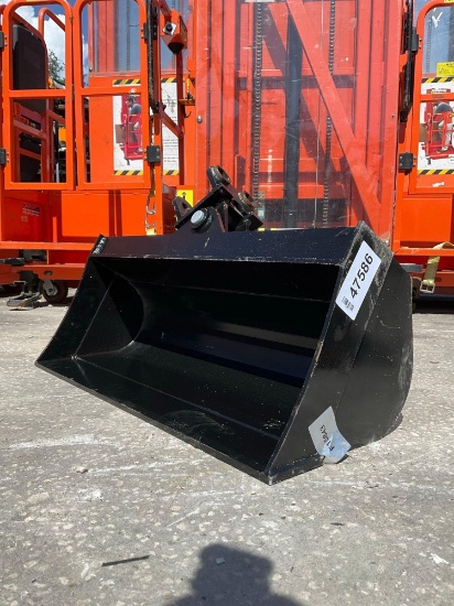 ( 1 ) UNUSED 2026 TILTING BUCKET ATTACHMENT FOR EXCAVATOR, APPROX 32in