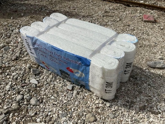 UNUSED HEAVY DUTY INDUSTRIAL POLYESTER LIFTING STRAP; APPROX 2200 LBS; APPROX 1.2in X 9.8 FT; APP...