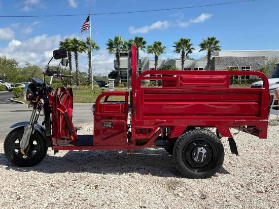 UNUSED 2026 HIGH-END ELECTRIC 3 WHEELED TRICYCLE WITH CARGO BED MODEL ET13; LED HEADLIGHTS; 3 SPEED