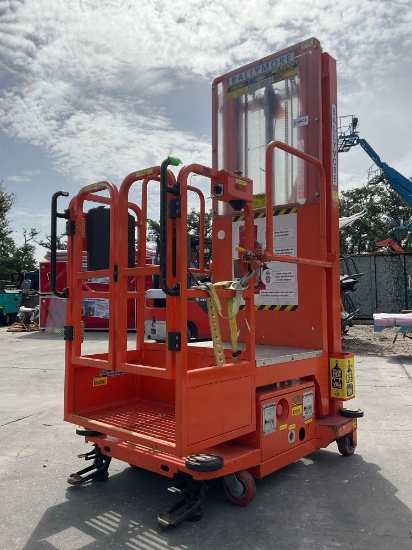 2015 BALLYMORE VERTICAL MAST MAN LIFT MODEL PS-140H, APPROX MAX PLATFORM HEIGHT 12FT, BUILT IN