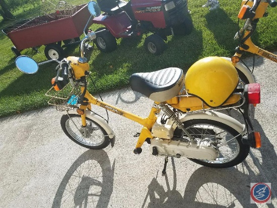 Honda Express gas powered park bike with helmet and 504 miles. Model #1980