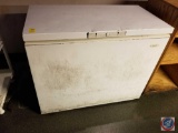 Woods commercial chest freezer (model # C1013W3) mfg. 2001 (inside seal needs replaced and the lid