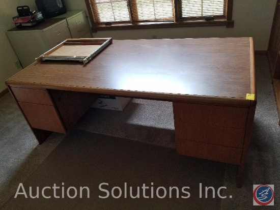 Anderson Fine Office Furniture Wood Desk 6' x 35.5" x 28.5" w/ Plastic Office Chair Mat