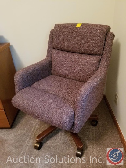La-Z-Boy Upholstered Swivel/Rocker Office Chair on Wheels