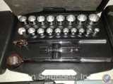 Alloy steel ratchet set, w/ handles and attachments