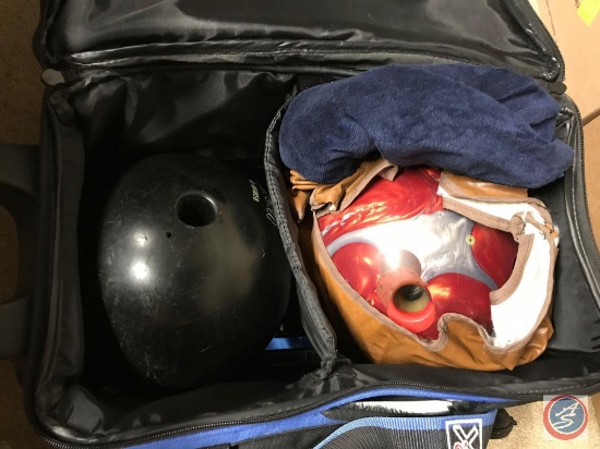 Bowling bag, [3] bowling balls