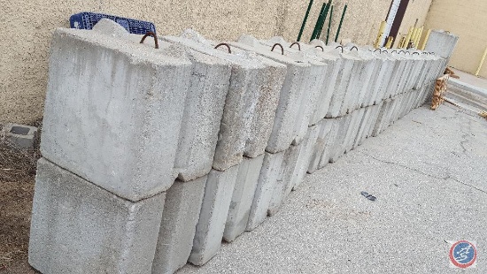 [4] Extra-Large Square Cement Weights