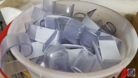 [120+] Misc.Sized Plastic Tablecloth Clips