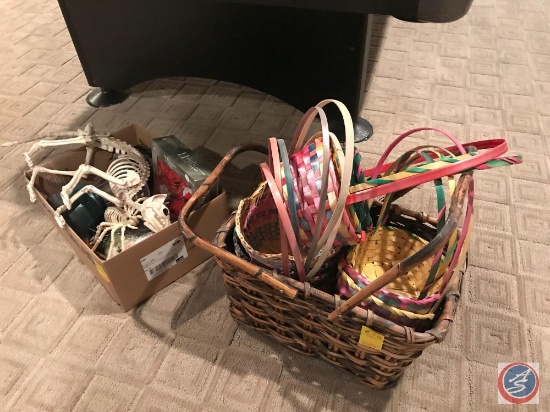 Basket assortment, and Halloween d?cor