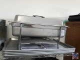 (4) line pans and a food warmer with lid
