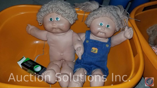 (2) 1978-1982 Cabbage Patch Dolls (Original Appalachian Artworks Copy a 1000)
