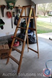 Davidson 6ft. Wood Ladder