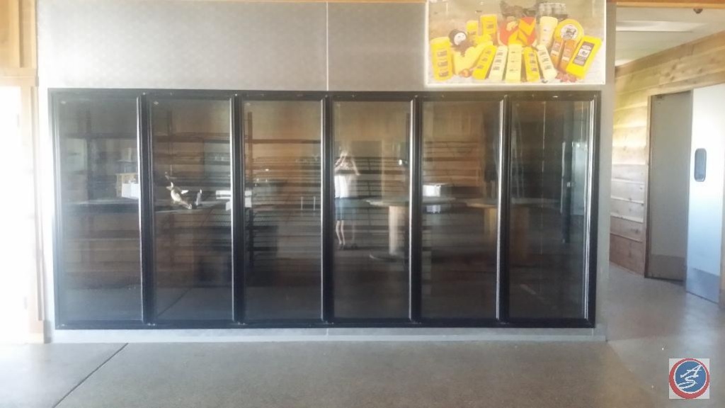 Lot 6 Door Glass Door Merchandiser Walk In Cooler 16 Ft X