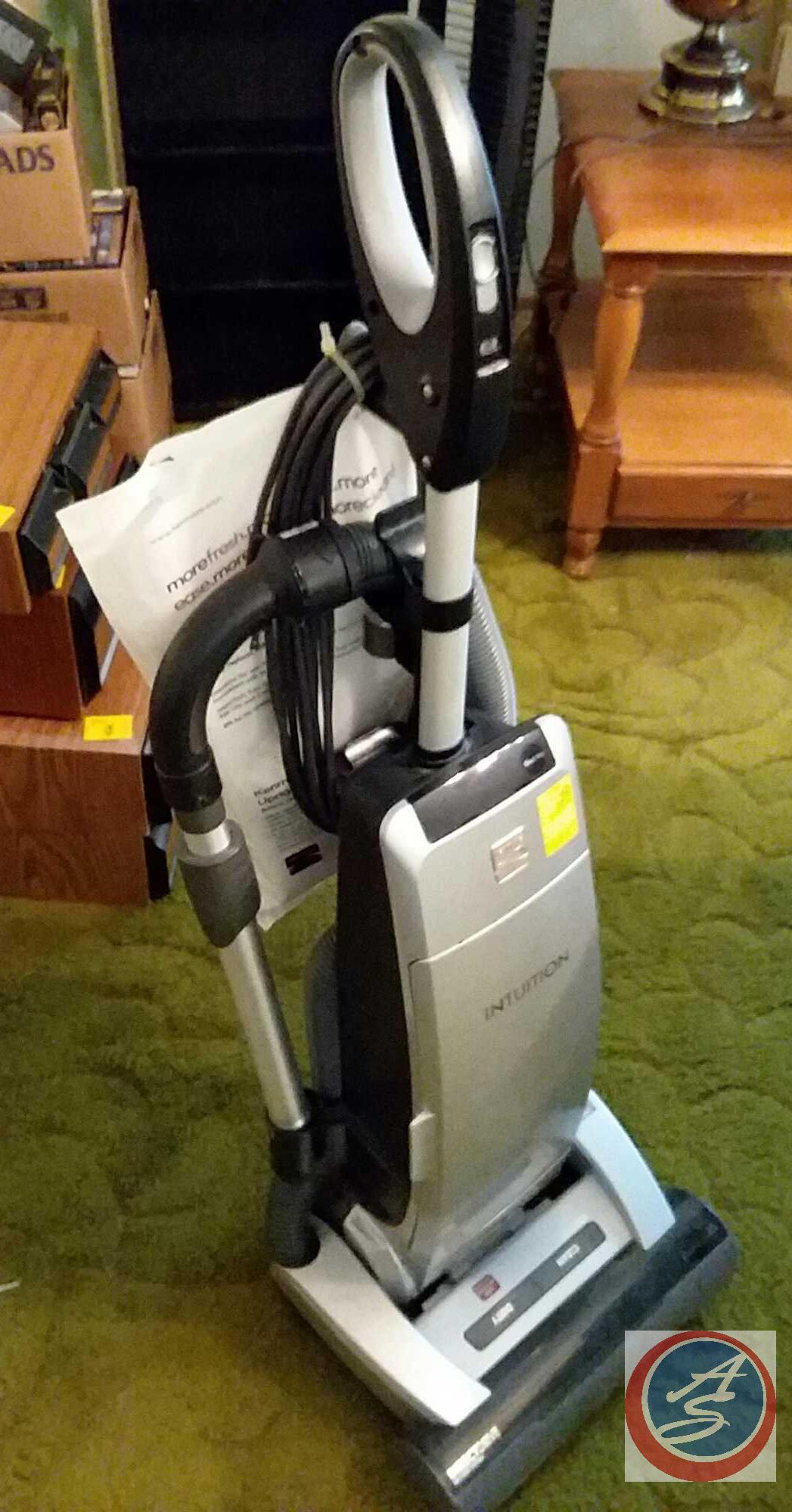 Kenmore Intuition Vacuum cleaner (model Proxibid