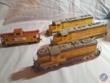 [4] HO Scale Union Pacific Model Train Cars/Engines in Original Boxes
