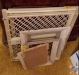 (3) picture frames, plastic baby gate