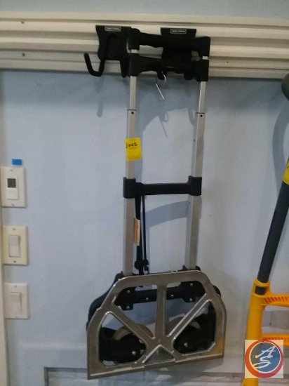 Collapsible cart on wheels