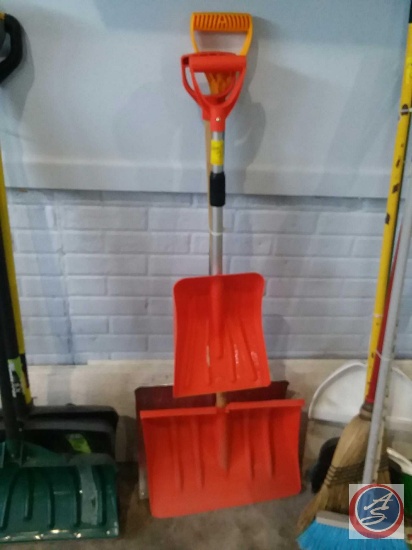 (3) snow shovels