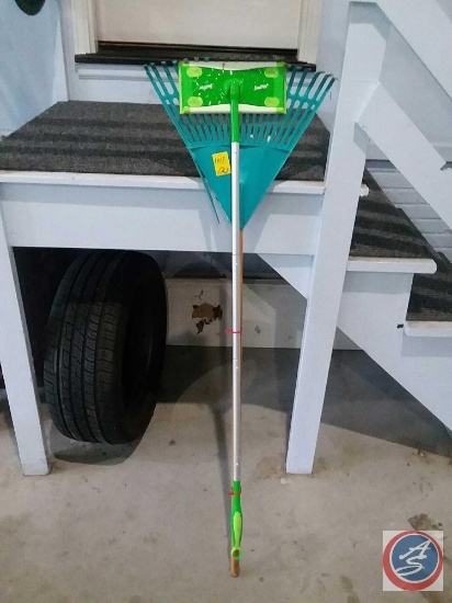 Leaf rake, Swiffer Sweeper