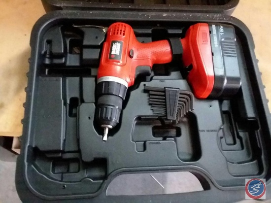 Black and Decker 18v cordless screw driver in plastic carrying case