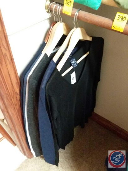 (6) brand new ladies GAP sweaters size medium