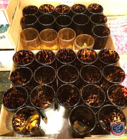 (2) flats of decorative animal print beverage glasses
