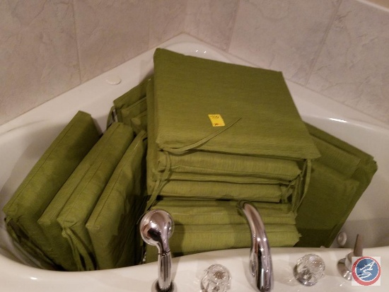 (4) green patio chair seat cushions