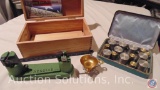 Redding Reloading Scale with Wood Box and 14 weights