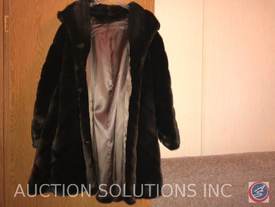 Hillmoor Fur New York coat, Tissavel Imports from France for Country Pacer fur coat