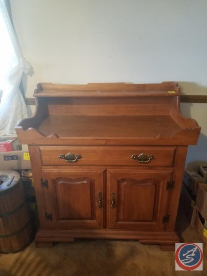 2 door/1 drawer wood butlers server (36x20x40)