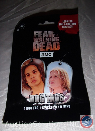 BRAND NEW*"FEAR The Walking Dead" Foil Dog Tag Pack