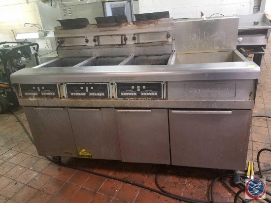 Fry Master Foot Print Pro Measuring 68 X 42 X 36