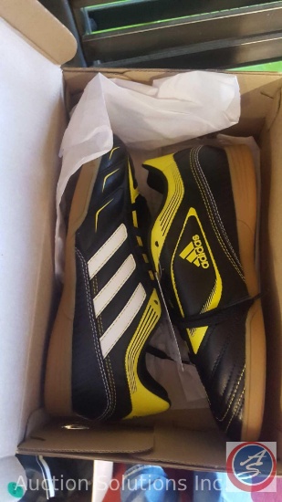 Adidas Indoor Soccer Shoes Size 4.5