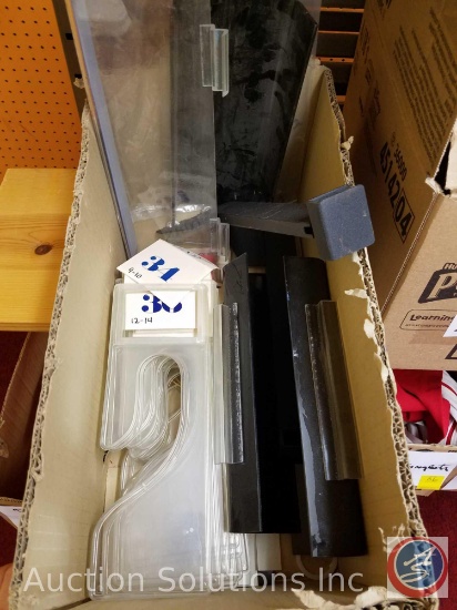 (12) Rack Display Hangers