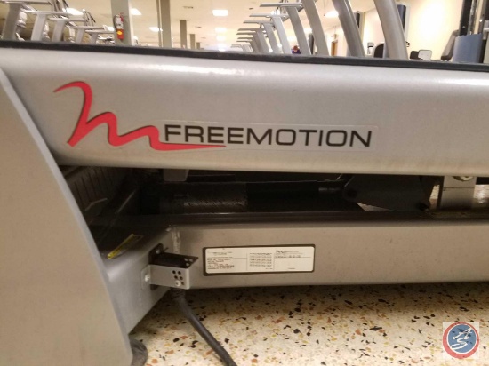 FreeMotion Commercial Incline Trainer w/ 10 in. Color Touchscreen Display (Model FMTK75009.0)