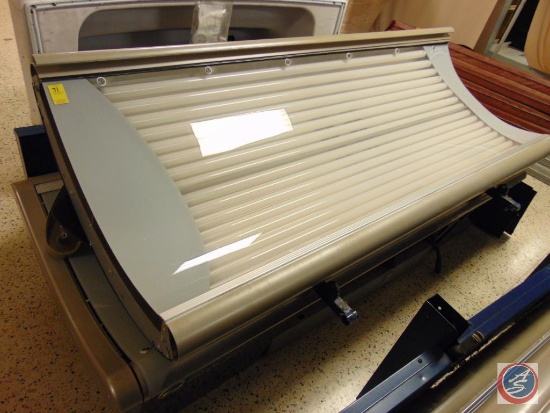 Spectrum Products ZX32 Speed System Horizontal Tanning Bed w/ Radio