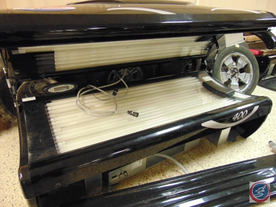 Tan America 3400 Horizontal Tanning Bed w/ Radio