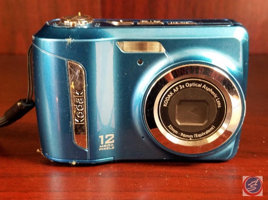 Kodak Easy Share C143 Digital Camera {{NO CHARGER}}